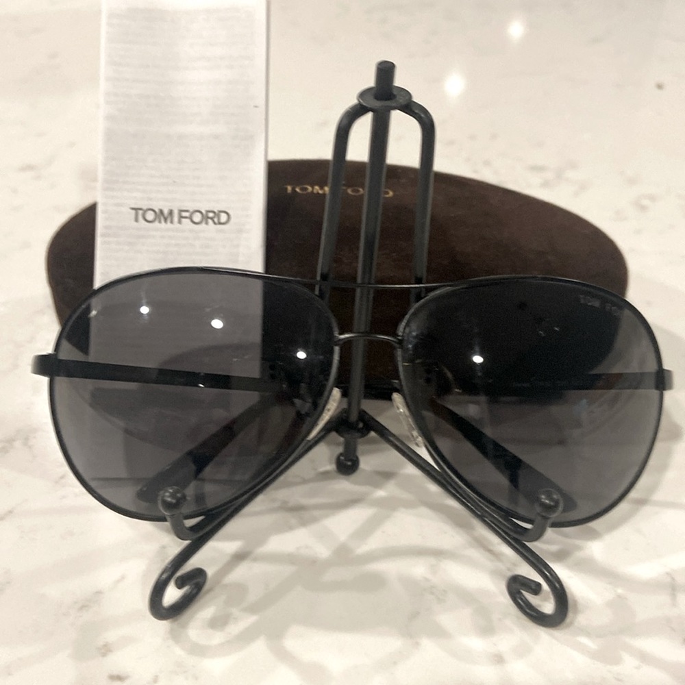 CLASSIC TOM FORD aviator black sunglasses with case
